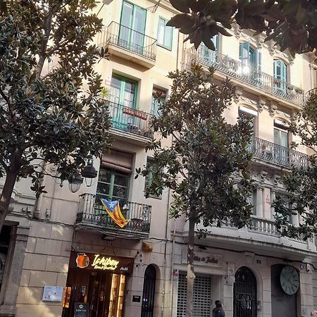 La Casa De Laura Nisia B&B Barcelona Zewnętrze zdjęcie