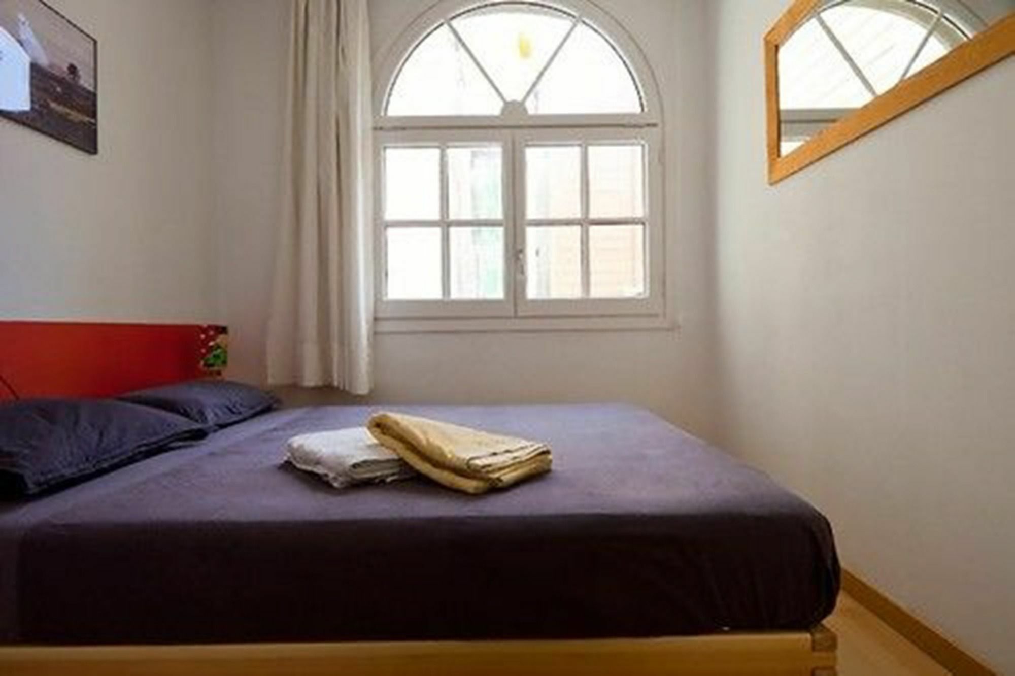 La Casa De Laura Nisia B&B Barcelona Zewnętrze zdjęcie