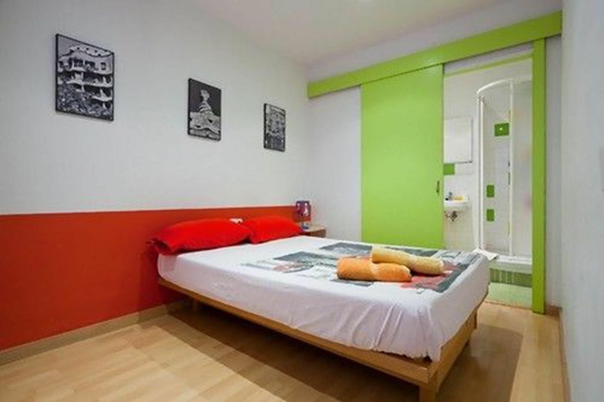 La Casa De Laura Nisia B&B Barcelona Zewnętrze zdjęcie